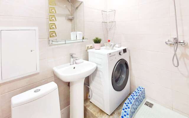 S lichnoi terrasoi ryadom s zhd vokzalom Apartments