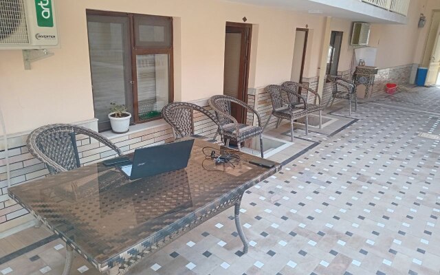 Raxmatjon Guest House