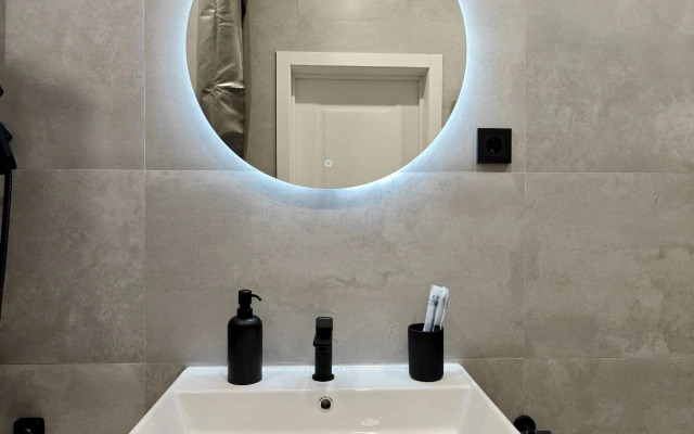 Квартира Двухкомнатная квартира с дизайнерским ремонтом в центре