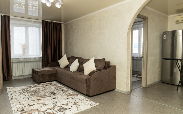 Krasivaya 2-Komnatnaya Kvartira v Almaty Apartments