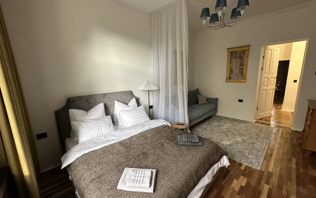 V Starom Gorode Na Krepostnoy Ulitse Flat