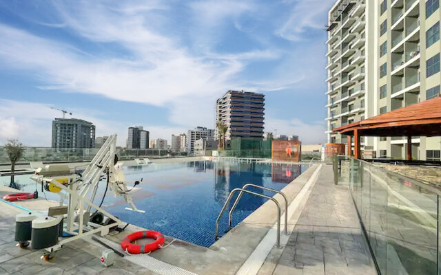 Elite LUX Holiday Homes - Sleek Urban Studio in Liwan, Dubai Apartments