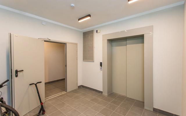 Shikarnaya Ryadom S Morem Flat