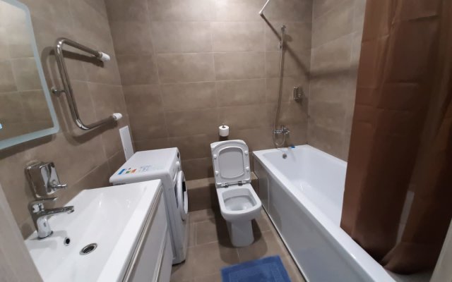 EvroHome na Rokossovskogo 31 Flat