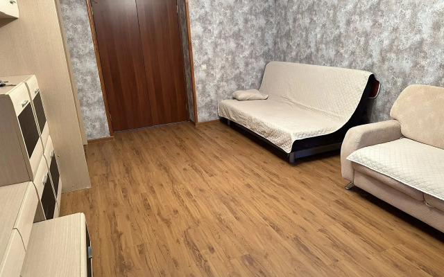 Квартира трехкомнатная на Лунной 5