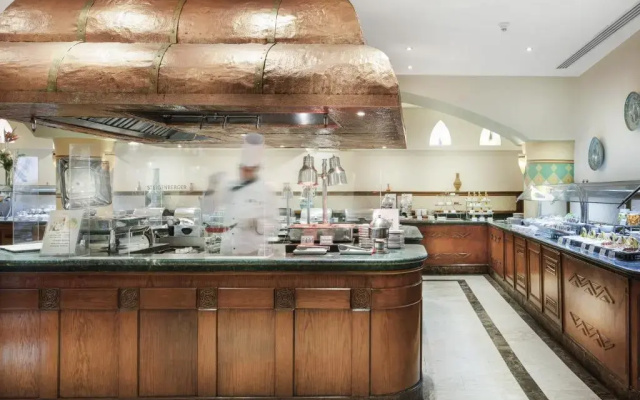 Ночлег и завтрак (B&B) Steigenberger Nile Palace Luxor Travel