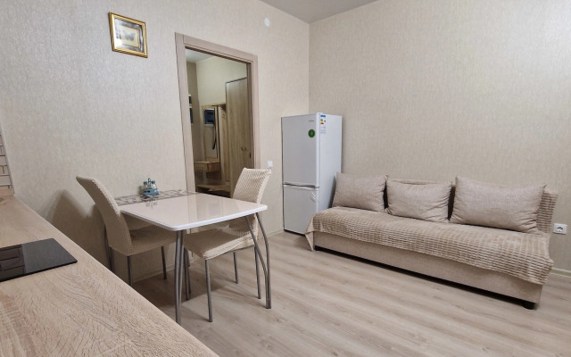 Na Neftyanikov 7 Flat