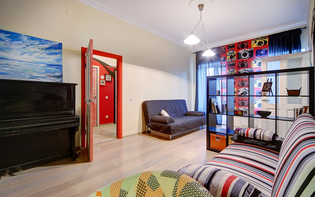 SutkiPeterburg Na Gor'kovskoj Apartments