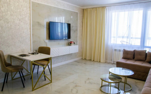 Апартаменты с качелями на 9 этаже