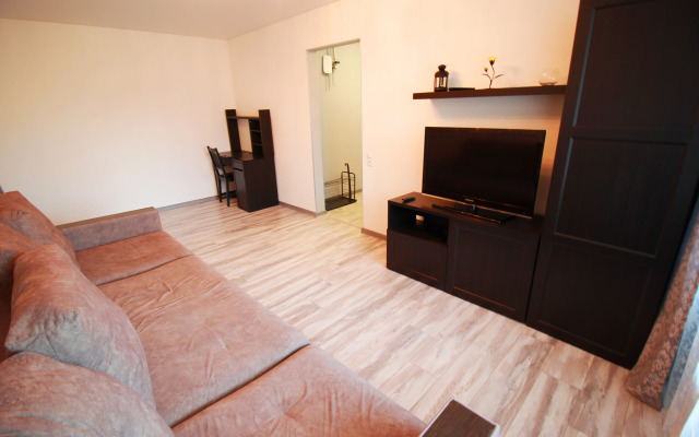 2kh Komnatnye Apartamenty U Zhd Vokzala Flat