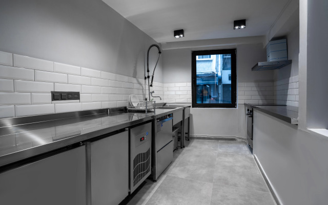 Smart and Simple Hotel Karakoy