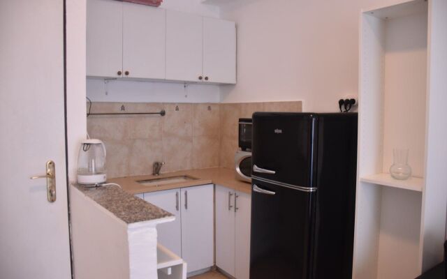 Uyutnaya Dvukhkomnatnaya s Dvumya Balkonami Flat