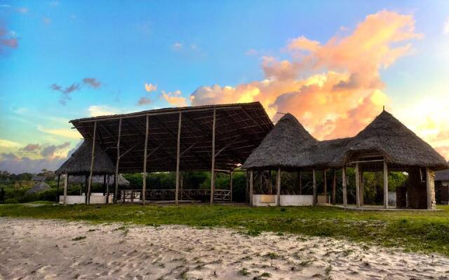 Makao Changani Beach Resort Hotel