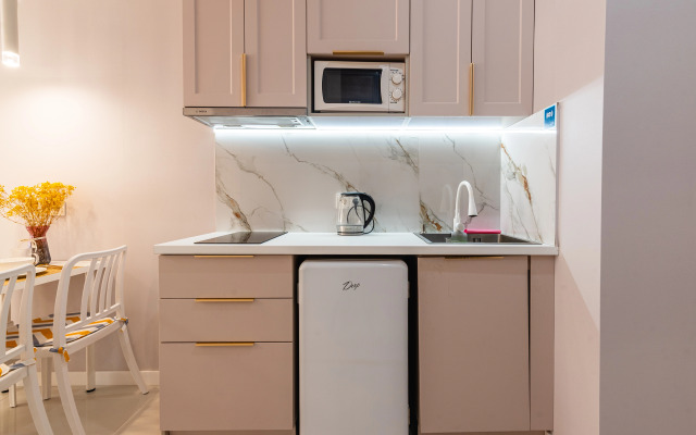 Апартаменты Студия Ferrero Rocher в центре рядом c ТРЦ (274)