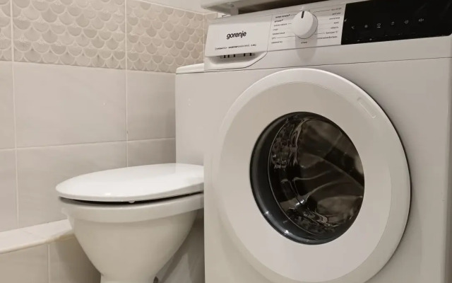 Apartamenty uyutnaya studiya ryadom s aeroportom Koltsovo Flat