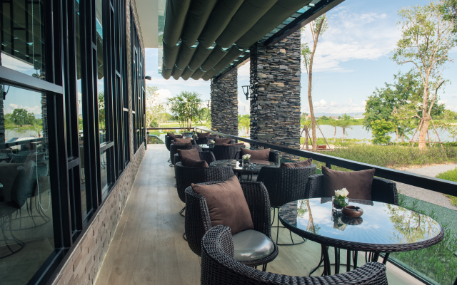 North Hill City Resort Hotel
