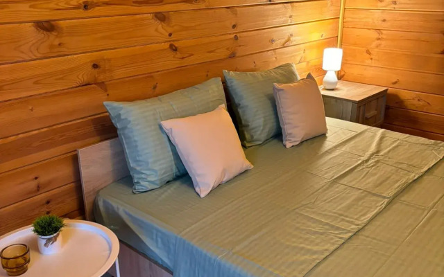 Guest house Mayak Village