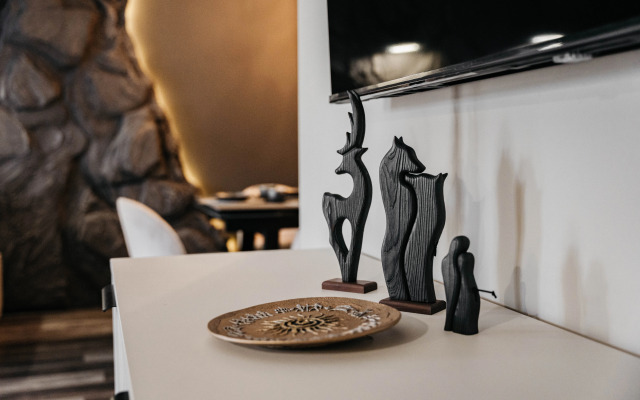 Trekhurovnevye Bezmyatezhnosty Ekho Gor Apartments