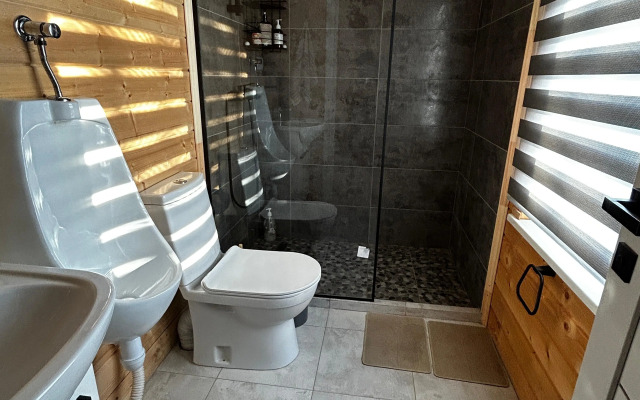 Частный Дом с баней в хвойном лесу на 20 сотках