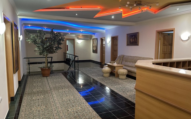 Lalaner Hotel
