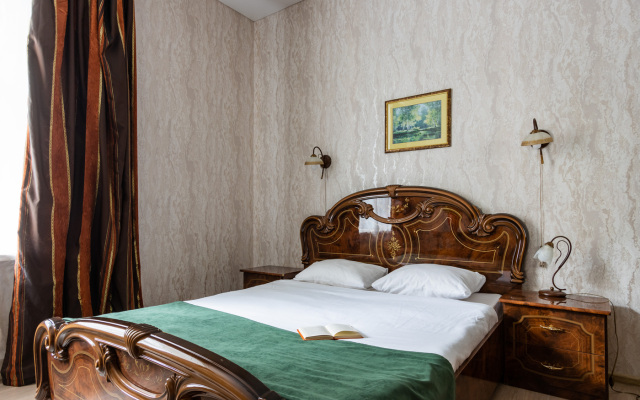 Nomera Na Ploschadi Vosstaniya Guest house