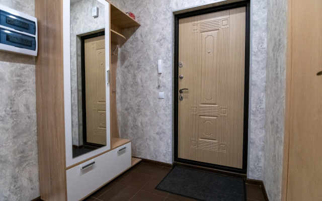 V tikhom rayone s khoroshim remontom Apartments