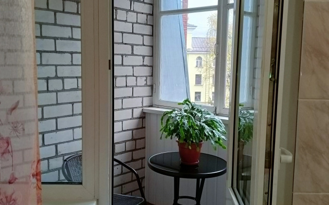 V Tsentre Goroda Flat