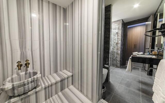 Demiray Hotel