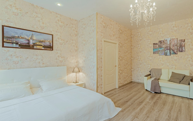 Квартира у Казанского Собора с Камином