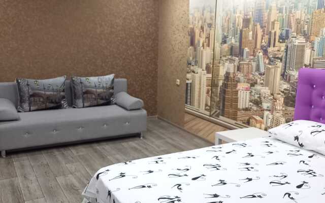 Prospekt Oktyabrya 83 Apartments
