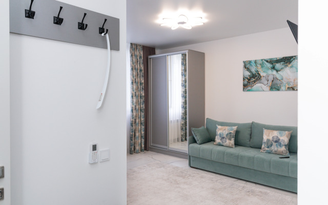 Апартаменты-студия 30 кв.м. с двуспальным диваном и панорамной зоной, 16 этаж