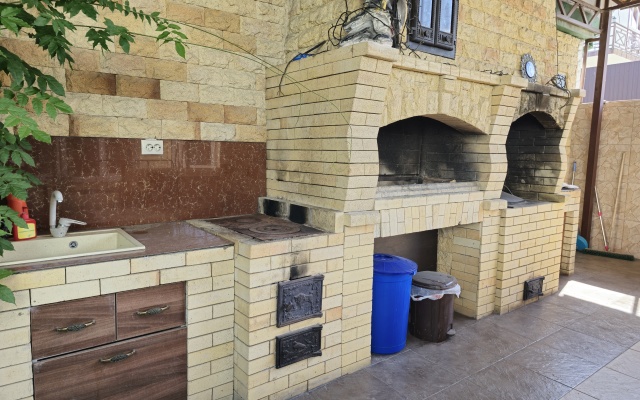 Barbecue House Private House