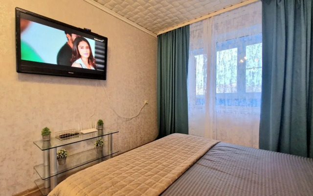 Na Ulitse Narodnogo Opolcheniya 18 Apartments