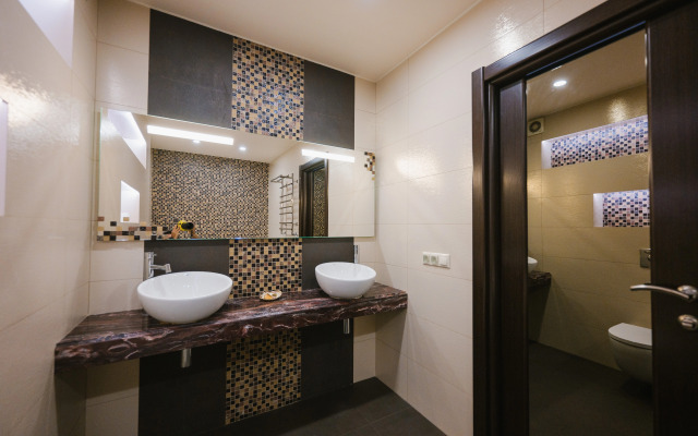 Tishina I Pokoy Flat