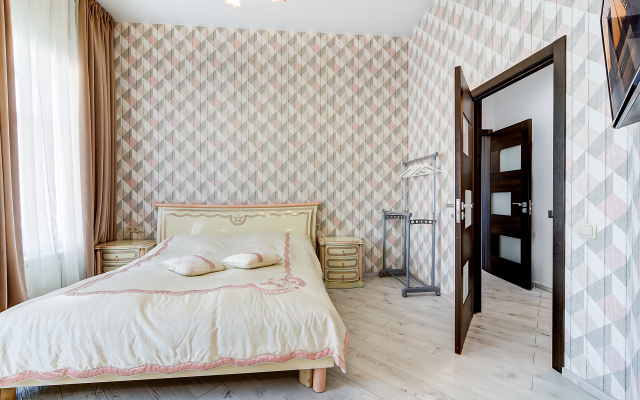 Sutki Peterburg Nevskij 81 apartment