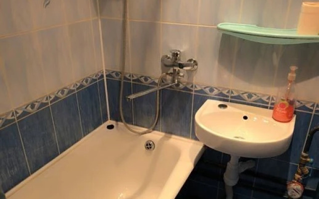 Tryokhkomnatnye Nebesnyy uyut Aparts Apartments