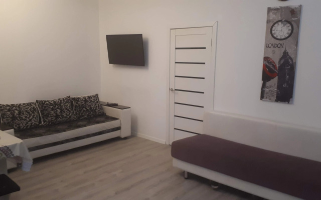 268 Raduzhny Bereg Flat