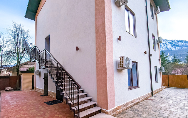 Apartamenty Na Lunnom Guest House