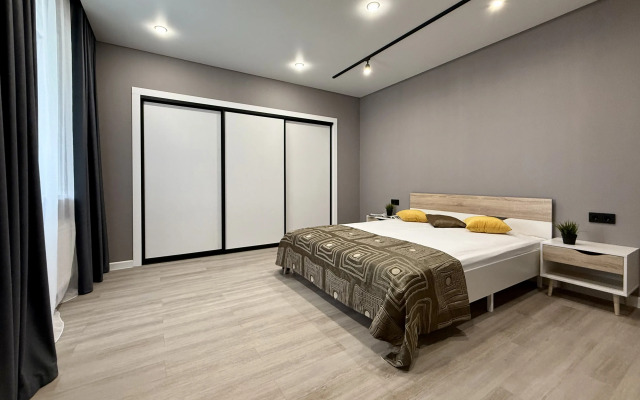 Квартира от компании Хоум Отель на Хусаиновых, 6