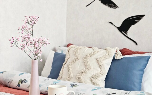 V 5 Minutakh Ot Kremlya Flat