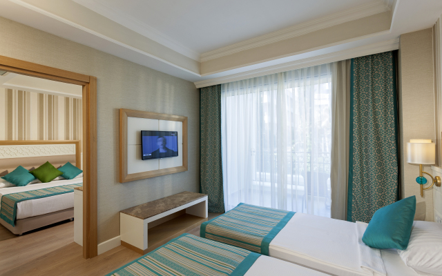 Karmir Resort  & SPA Hotel