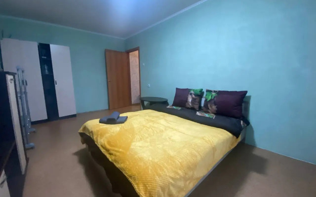 1-K Kvartira u Ploschadi Pobedy Flat