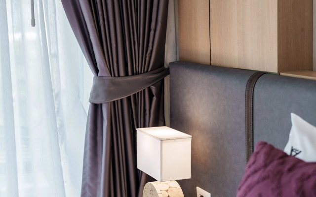 Pool View 1310 Wyndham Condo Apartments