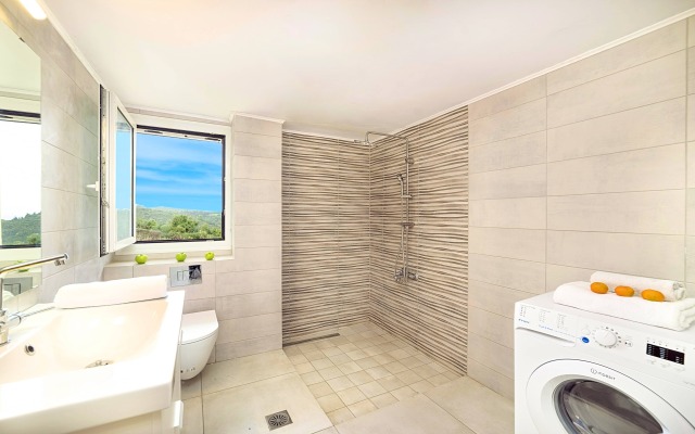 Вилла Cretan Family Villa Heated Pool