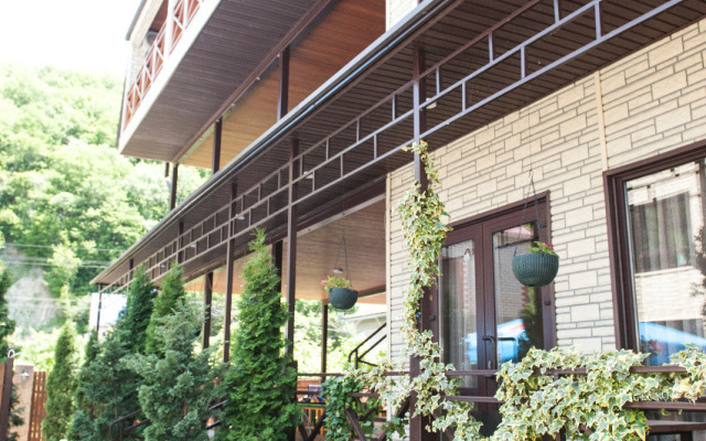 Stefaniya Guest House