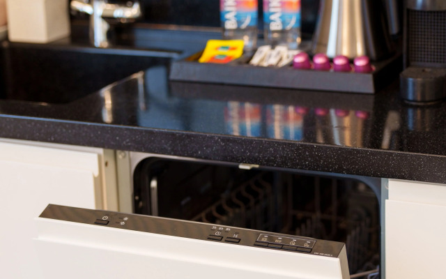 Dizaynerskie Matisse Apart s vydelennoy zonoy spalni Apartments