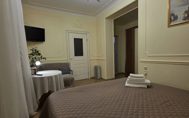 Квартира с Большой Кроватью в Центре