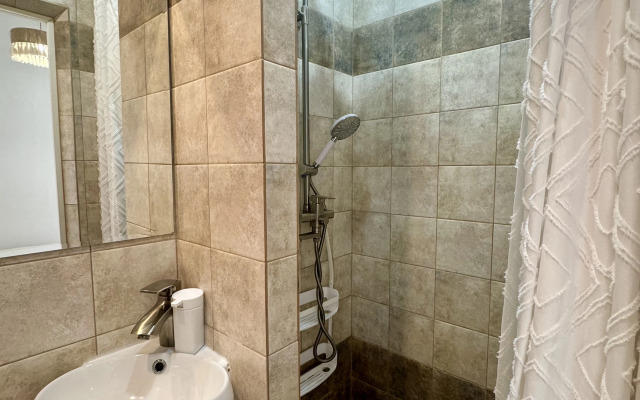 Апартаменты Просторные с двумя спальнями в ЖК Розмарин