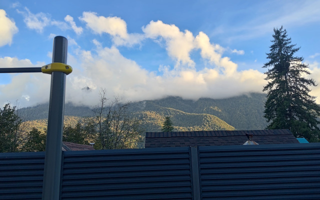 Апартаменты студия Лес бассейн, баня, панорама на горы