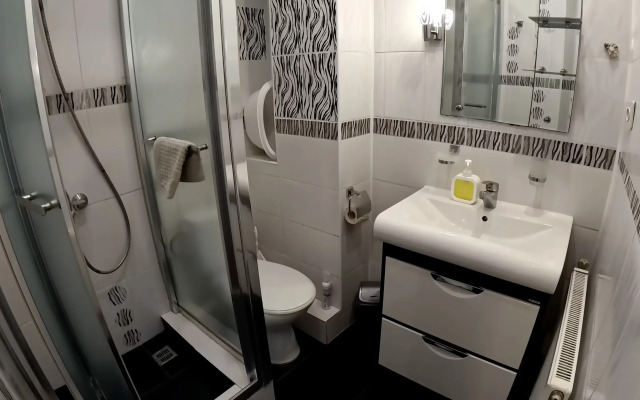 Dvukhkomnatnye Na Ulitse Drazhinskogo 27 Apartments